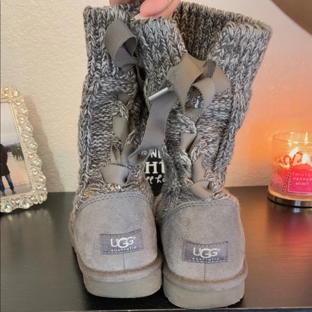 UGGS Australia- Grey knit size 8